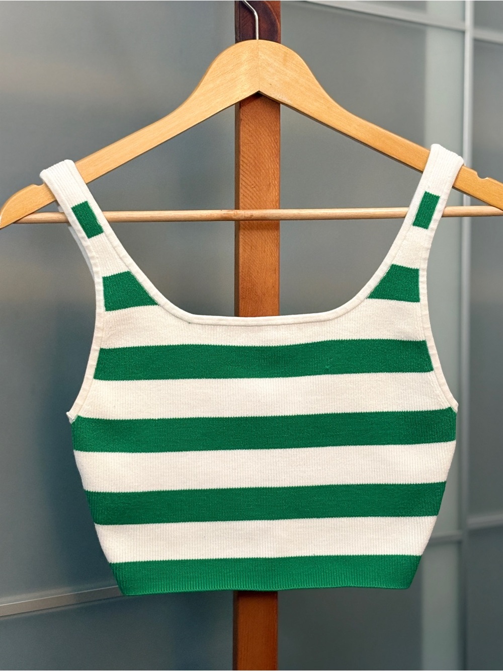 Babaton Aritzia Sculpt Knit Squareneck Cropped Striped Tank M - Picture 7 of 7